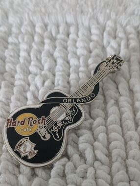 Hard Rock Cafe Orlando Black Guitar Pin - Men's Accessory